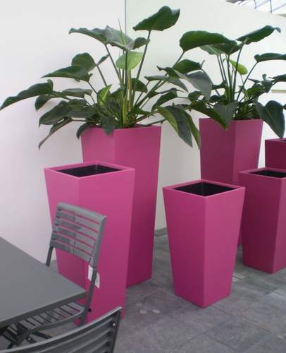 Vase fuchsia faux leather in three sizes